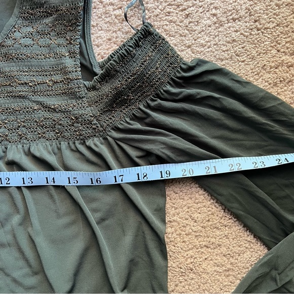 MK cold shoulder top - Picture 5 of 7